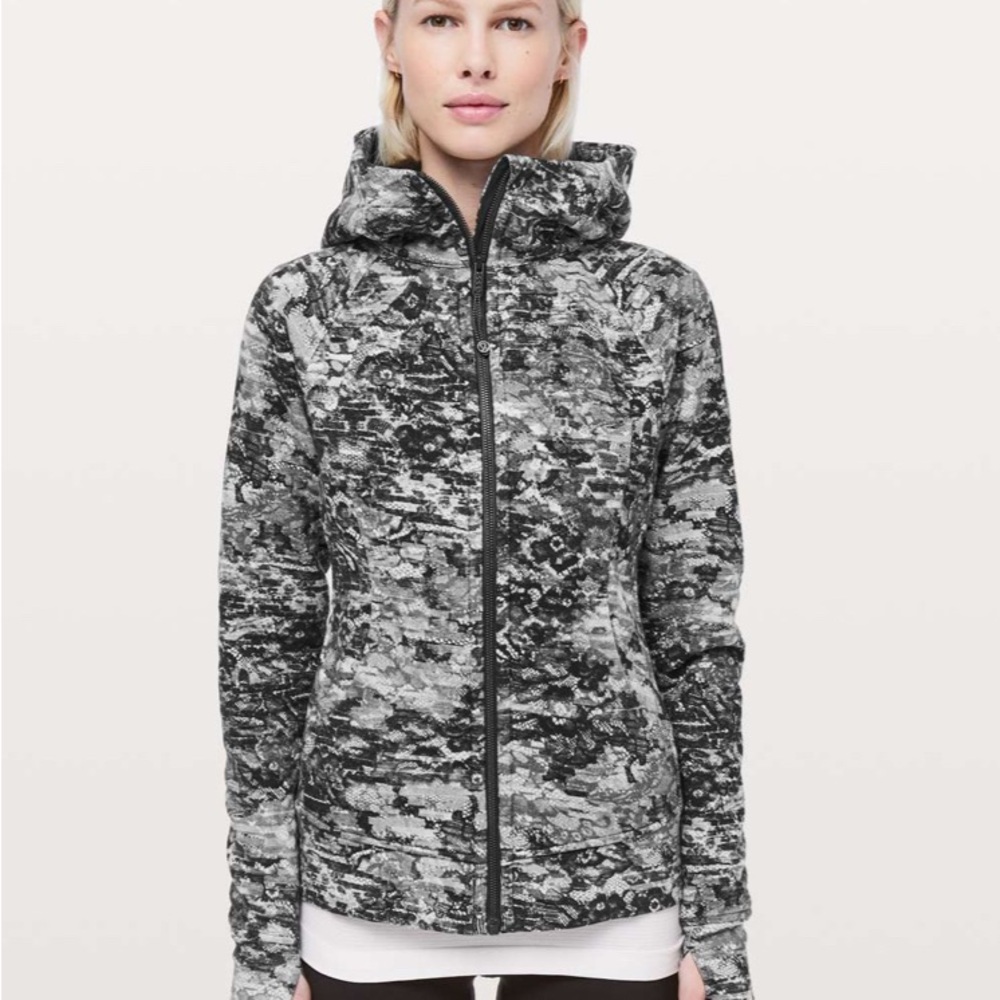 55. MSRP$118 Lululemon Scuba Hoodie *Light Cotton Starlight Black Size 10